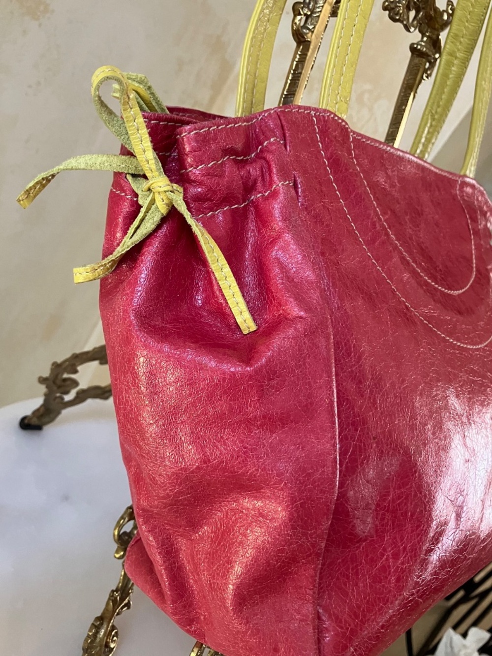 INNUE - ITALIAN GENUINE LEATHER PINK HANDBAG WITH YELLOW ACCENTS - Picture 4 of 11